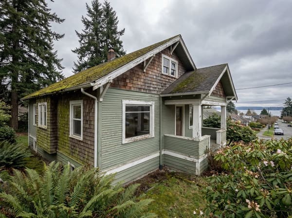 Bellingham Craftsman Exterior before painting